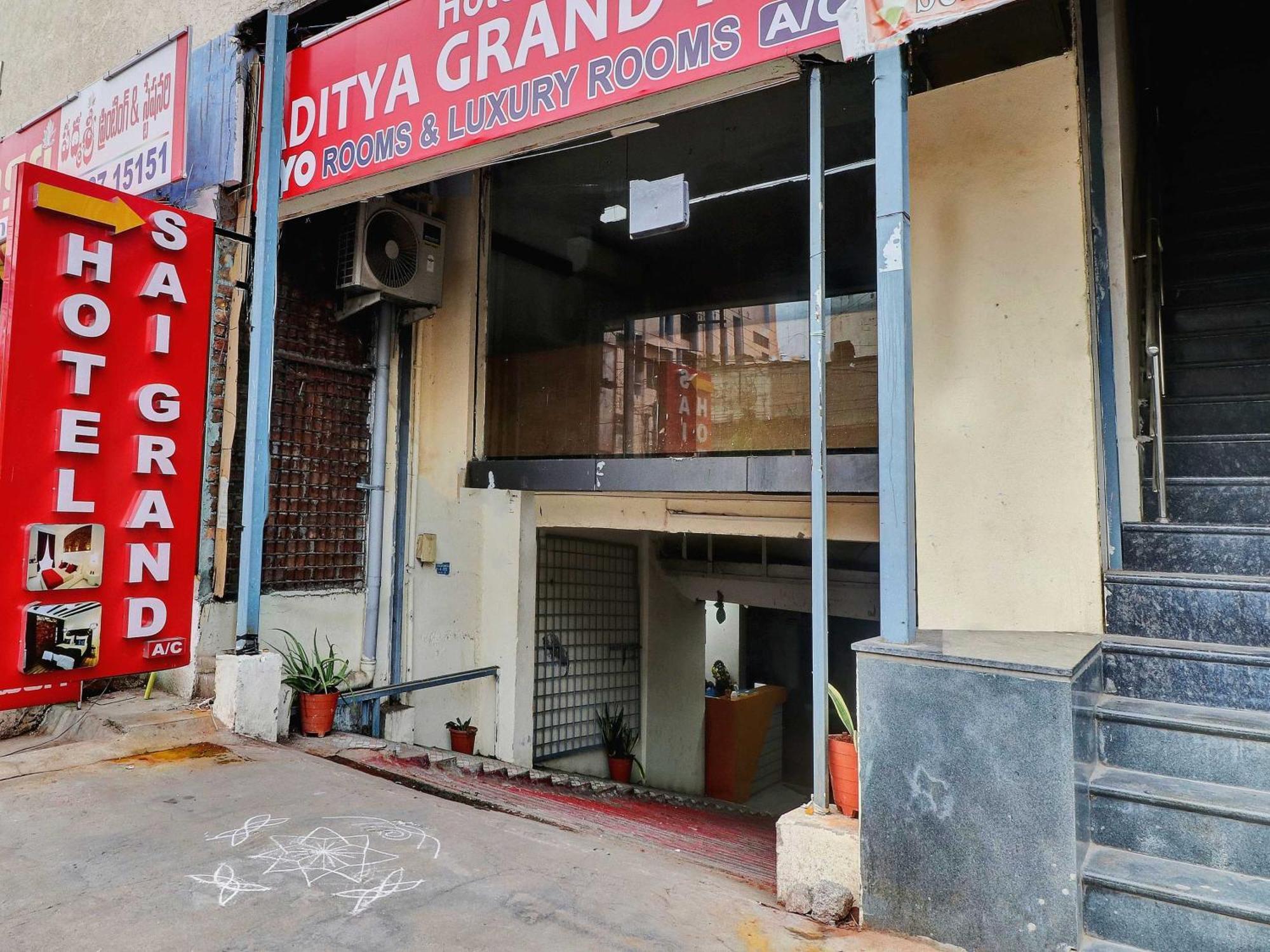Hotel O Aditya Grand Inn Guntūr Exterior foto